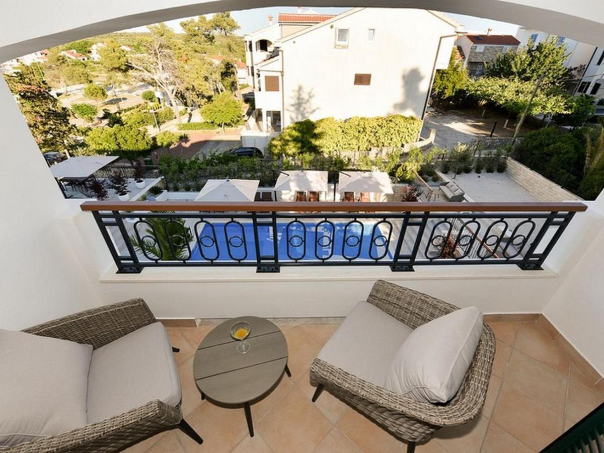 Mediterraneo Garden Apartments Петрчане Номер фото