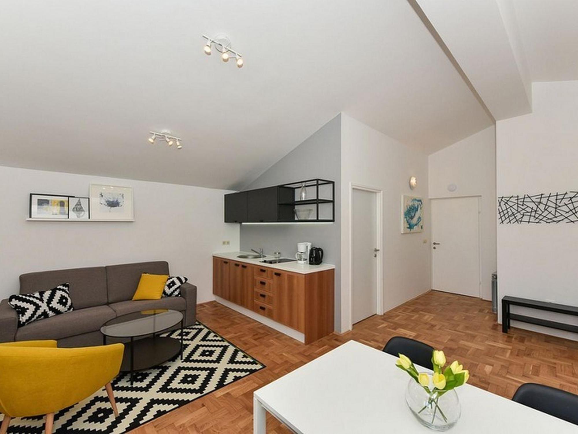 Mediterraneo Garden Apartments Петрчане Номер фото