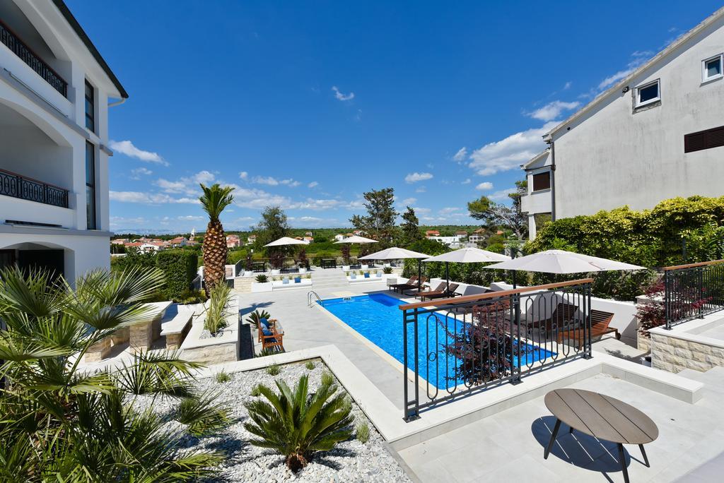 Mediterraneo Garden Apartments Петрчане Экстерьер фото