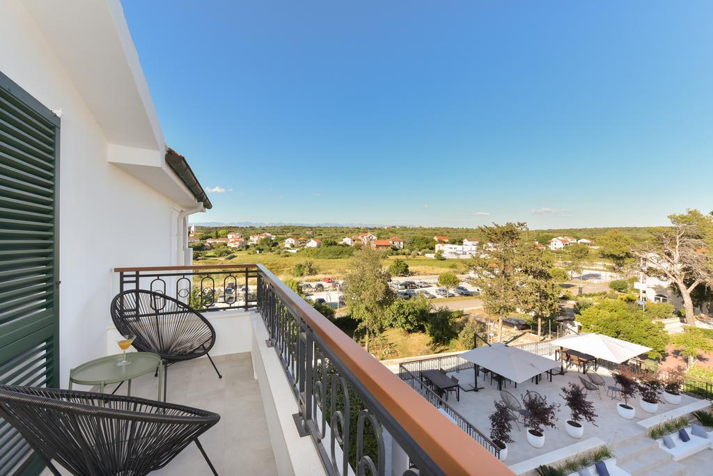 Mediterraneo Garden Apartments Петрчане Экстерьер фото