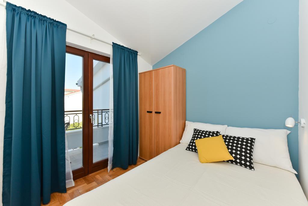Mediterraneo Garden Apartments Петрчане Экстерьер фото