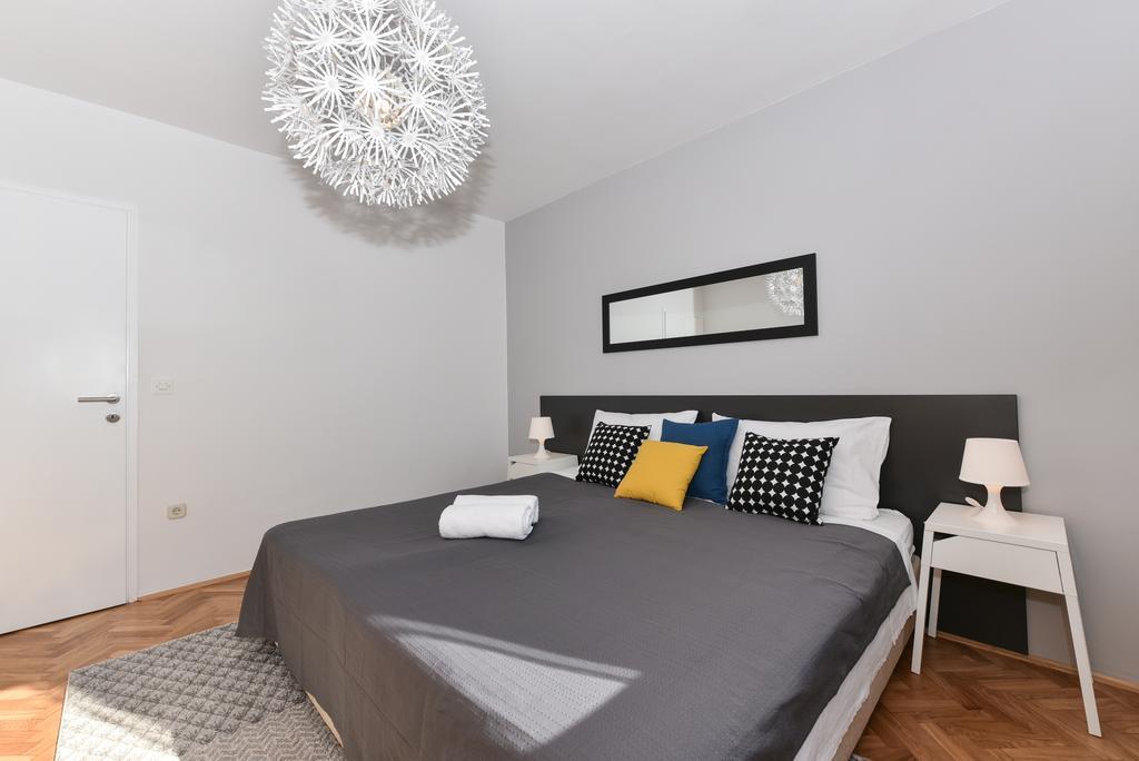 Mediterraneo Garden Apartments Петрчане Экстерьер фото