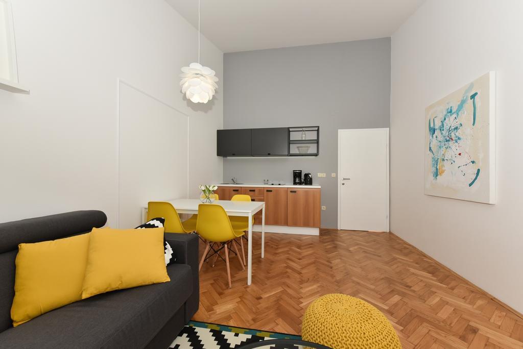 Mediterraneo Garden Apartments Петрчане Экстерьер фото
