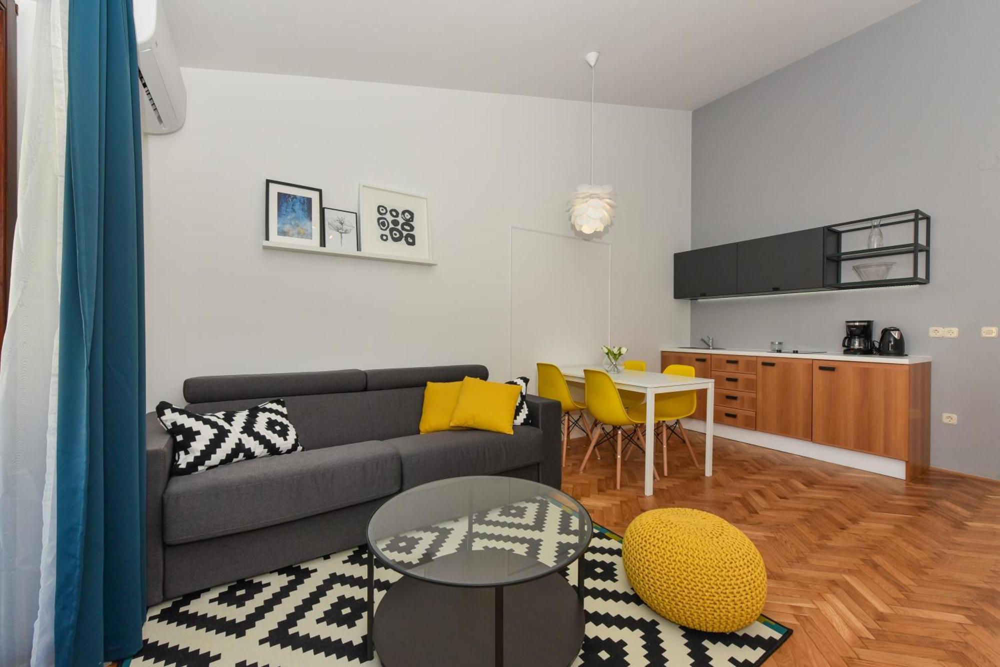 Mediterraneo Garden Apartments Петрчане Экстерьер фото