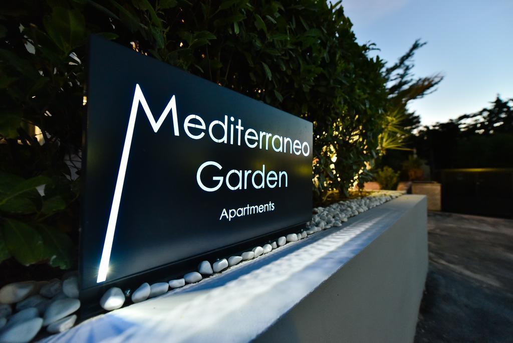 Mediterraneo Garden Apartments Петрчане Экстерьер фото